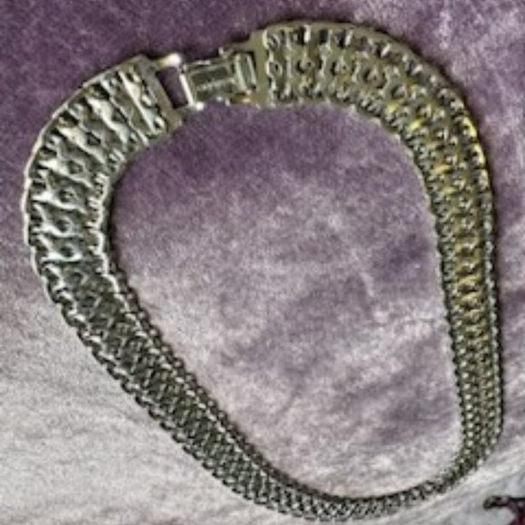 Monet Vintage Silver Plated Wide Interlocking Chain Choker 1960s-1970s - Picture 3 of 4
